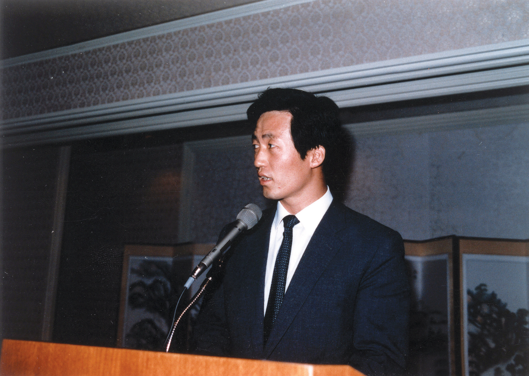 2-8. 제4대 이사장 정몽준 취임(1983. 07. 26.)
